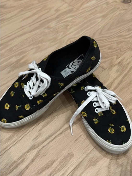 Vans Shoes - Vans Women’s 10.5 Black Canvas Sneakers with Yellow Daisy Print